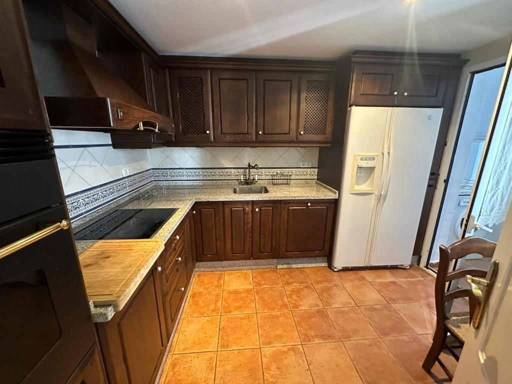 Apartamentos Naranjos Del Sol Марбелья Экстерьер фото
