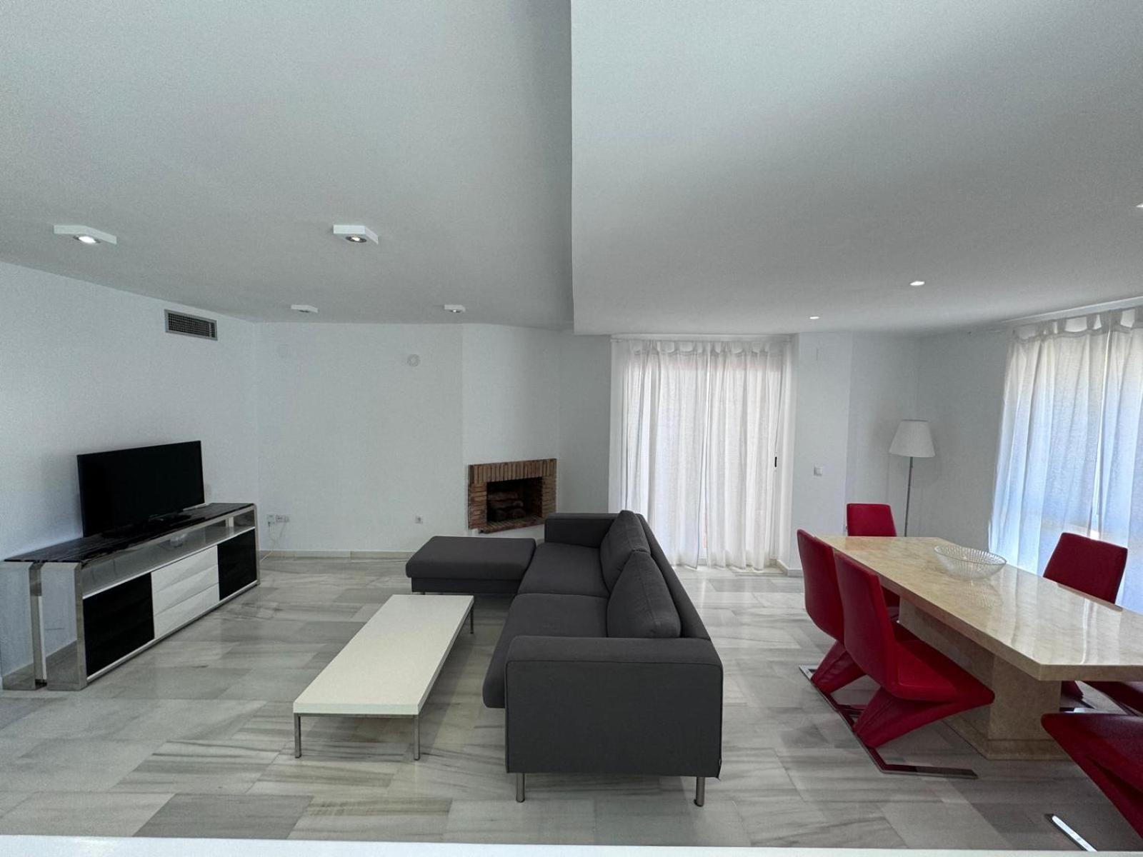 Apartamentos Naranjos Del Sol Марбелья Экстерьер фото